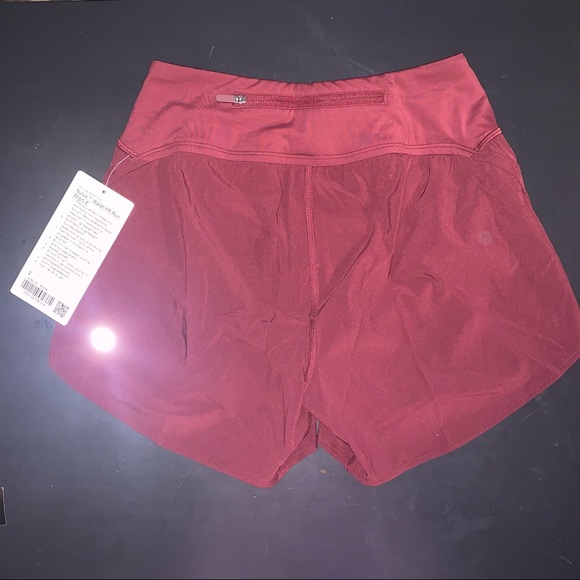 NET LULULEMON SHORTS - Picture 2 of 2